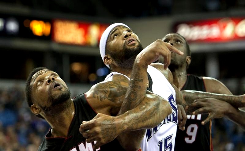 东契奇连续三场比赛得分超过精彩发挥,公牛挑战极限!(东契奇最精彩的一场比赛) 东契奇连续三场比赛得分超过精彩发挥,公牛挑战极限!(东契奇最精彩的一场比赛)